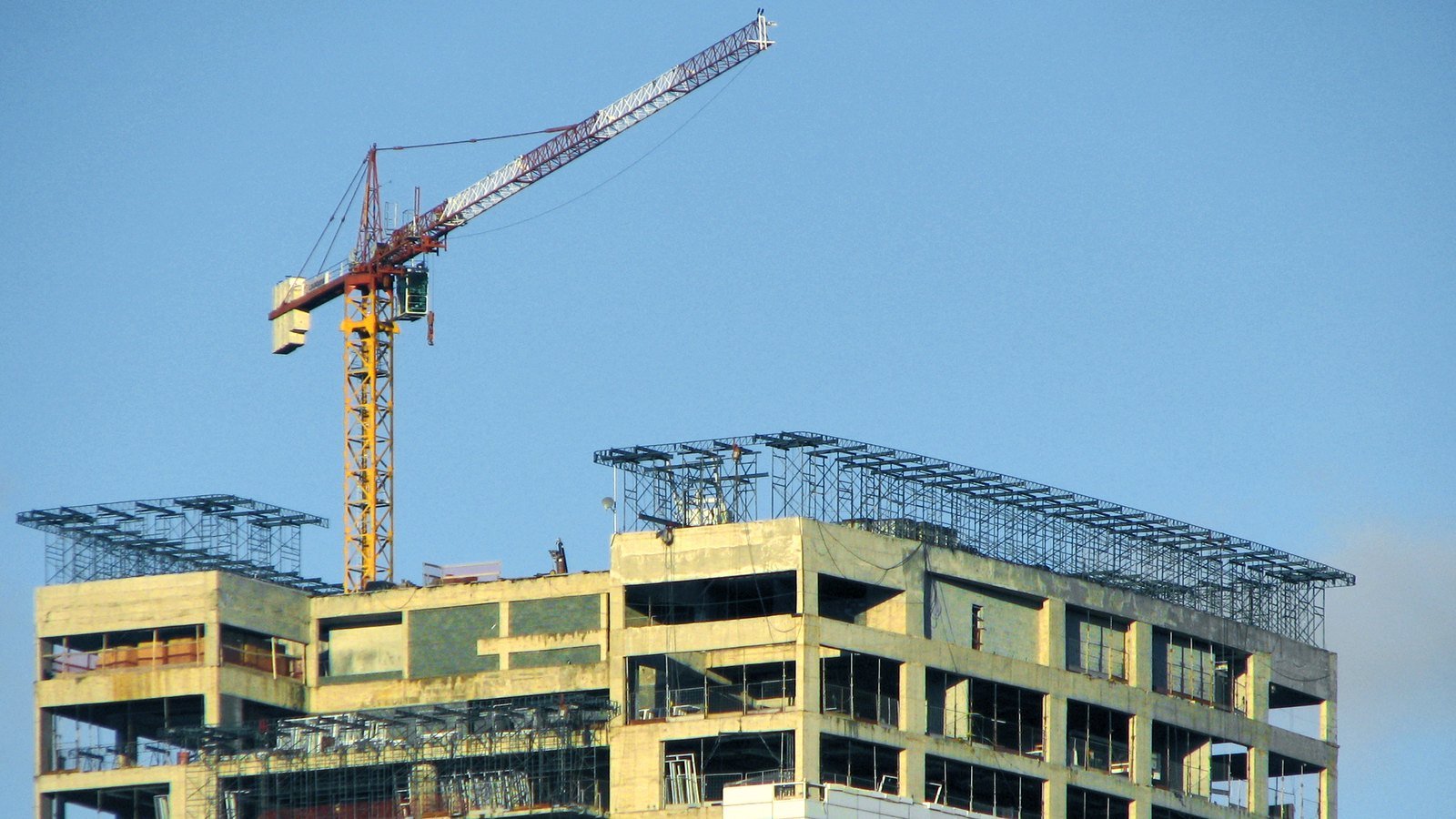 Prédio em construção em São Paulo: a Winter Garden Construtora atua em obras públicas e pediu recuperação judicial. Foto ilustrativa: Gaf.arq/Wikimedia Commons, CC BY-SA 3.0, recortada
